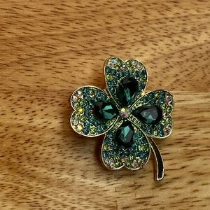 Green Clover Brooch